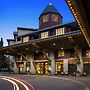 Delta Hotels by Marriott Whistler Village Suites