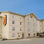 Super 8 by Wyndham Yellowknife