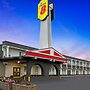 Super 8 by Wyndham Thunder Bay