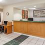 Super 8 by Wyndham Huntington