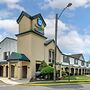 SureStay Hotel by Best Western East Brunswick