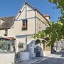 Hôtel Aux Vieux Remparts