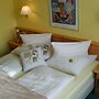 City Hotel by Celina