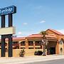 Travelodge by Wyndham Kingman