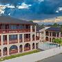 Sevilla Inn - Near Medieval Times