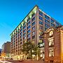 Le Square Phillips Hotel And Suites