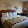 Luxury Inn And Suites