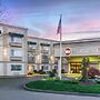 Best Western Plus Edmonds Harbor Inn