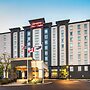 Hampton Inn & Suites by Hilton Toronto Airport