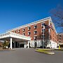 Hampton Inn & Suites Rockville Centre