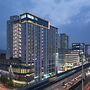Isquare Hotel