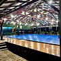 Jungle's Edge: Jiu-Jitsu, Muay Thai & Yoga Retreats