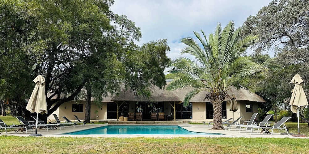 Mziki Safari Lodge