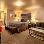 Crescent Bay Inn