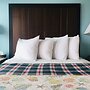 Dolphin Cove Motel