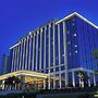 HUALUXE Hotels & Resorts Yangjiang City Center by IHG