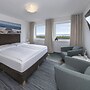 Beach Hotel California