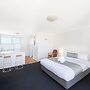 Bathurst Studio Apartments