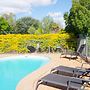 Jacaranda Country Motel