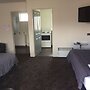 Charlton Motel