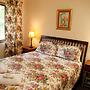 Lake Eacham Tourist Park & Self Contained Cabins