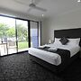 Shoredrive Motel