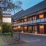 Montville Mountain Inn