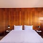 Black Buffalo Hotel