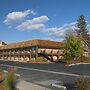 Carson Valley Motor Lodge & Suites