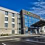 Holiday Inn Express & Suites Vaudreuil by IHG