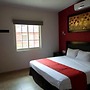 Hotel Montroi City