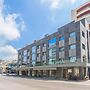 Grey - Elegant Apartments in Awkar