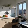 Lovely Town Apartment - Sleeps 5, Parking & Garden