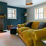 Remarkable 4-bed House Near Leeds Airport