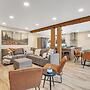 Pacific Northwest Retreat Duplex 3min from Seattle by RedAwning