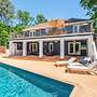 Heated Pool Hot tub Beachwood Cove by Rovetravel