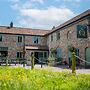 The Queen's Chew Magna