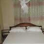 Kinyaiya's Farm Lodge