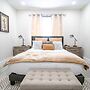Good Vibes Oasis- Cozy Townhome With Parking