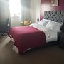 Brierley Hill - Apartment - Sleeps 2 - Parking