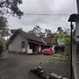 Hotel O Pondok Wisata Sekar KemuningNearWonogondang Camp ( Bumi Perkem