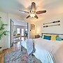 Portland Floating Home Getaway w/ Sauna!