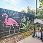 South Houston Townhome w/ Patio & Gas Grill!