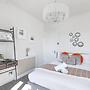 Immaculate 2-bed Apartment in Hove