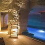 MY CAVE SUITE