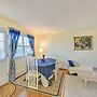 Cozy Bay Shore Condo Near Museums & Outdoor Rec!