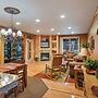 Crystal Charm Amazing 3 BDR Condo Close to Beaches, Casinos, & Skiing!