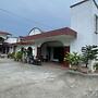 Hotel O Saril Riverside HomestayNearLapangan Musara Alun