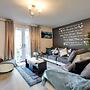 Runcorn - House - Sleeps 6 - Parking - Garden