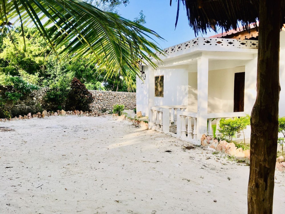 Kilimani kizi lodge
